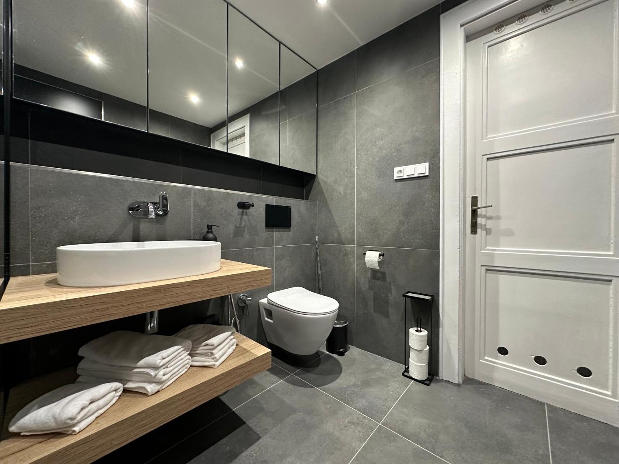 Botanique Rooms With Sauna By Homester Brno Esterno foto